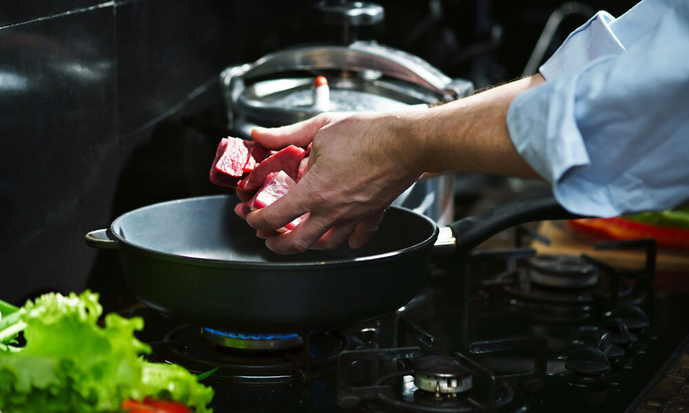 saisir-viande-avant-cuisson-mijotee